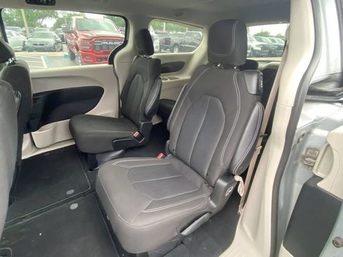 Used 2023 Chrysler Voyager LX FWD image 25