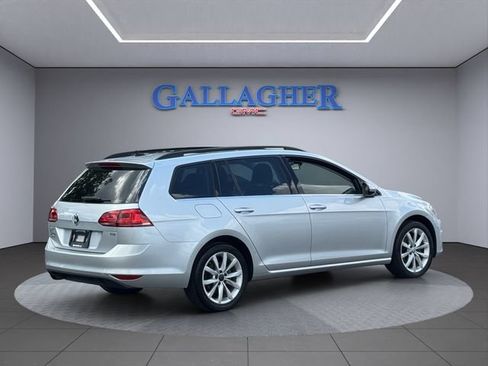 Used 2016 Volkswagen Golf SE w/ Lighting Package FWD image 4