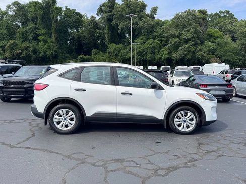 Used 2022 Ford Escape S AWD/4WD image 4