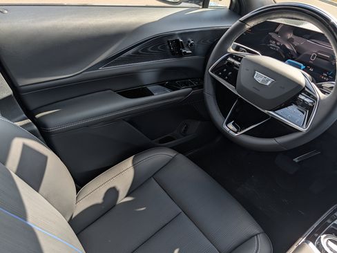 New 2026 Cadillac Lyriq Sport image 6