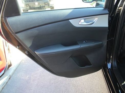 Used 2023 Kia Forte LXS FWD image 22