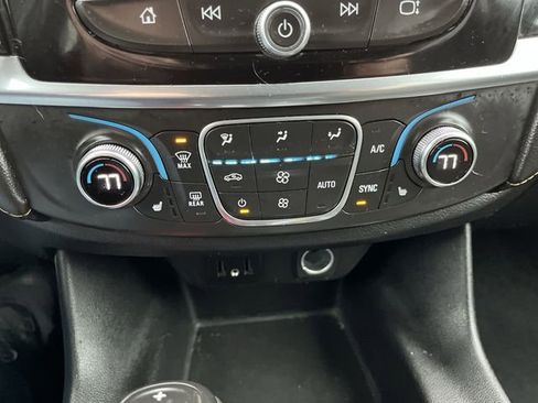 Used 2020 Chevrolet Traverse LT w/ LPO, Floor Liner Package image 18