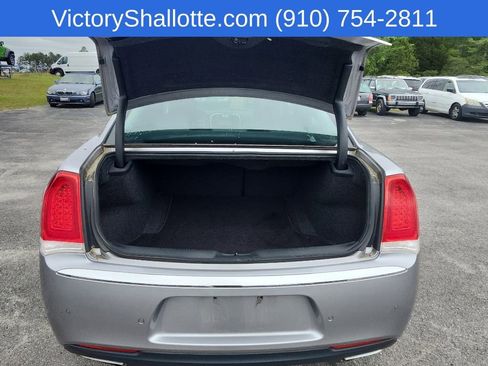 Used 2018 Chrysler 300 Limited w/ Safetytec Plus Group AWD/4WD image 24