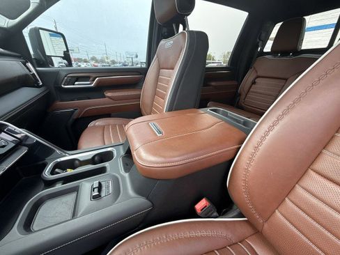 Used 2024 GMC Sierra 3500 Denali Ultimate image 22