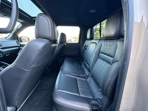 Used 2023 Nissan Frontier PRO-4X w/ Pro-4X Premium Package AWD/4WD image 26