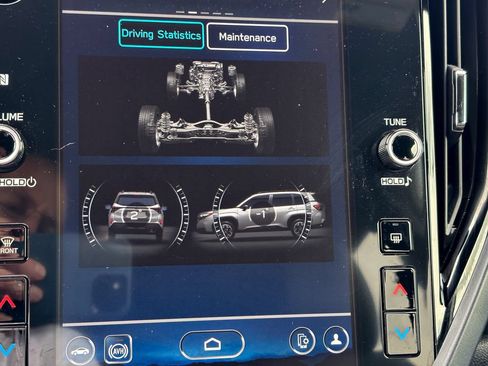 Used 2025 Subaru Forester Touring AWD/4WD image 43