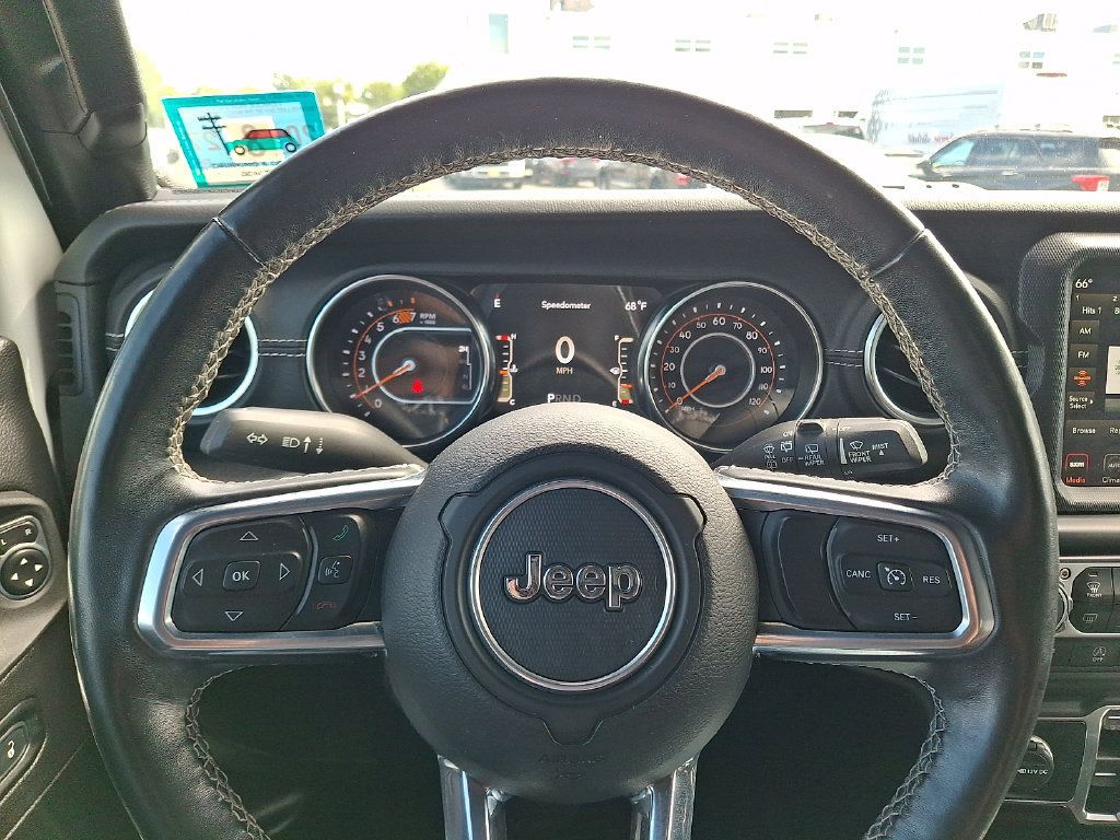 Used 2020 Jeep Wrangler Unlimited Sahara AWD/4WD image 17