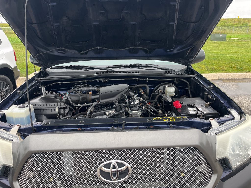 Used 2012 Toyota Tacoma 4x4 Regular Cab image 18