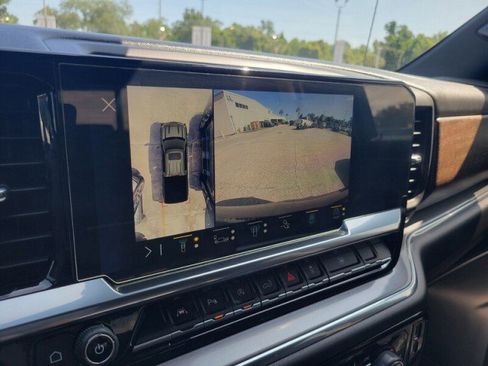 Used 2023 Chevrolet Silverado 1500 High Country w/ Technology Package AWD/4WD image 22