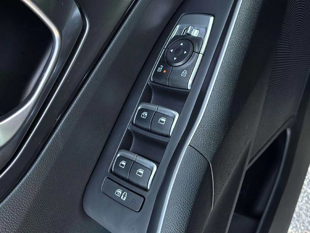 Used 2025 Kia Sorento S AWD/4WD image 19
