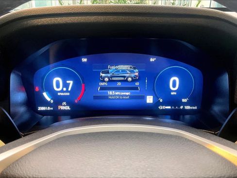 Used 2025 Ford Explorer Active w/ Active Comfort Package RWD image 24