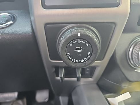 Used 2018 Ford F150 Platinum w/ Equipment Group 701A Luxury AWD/4WD image 19