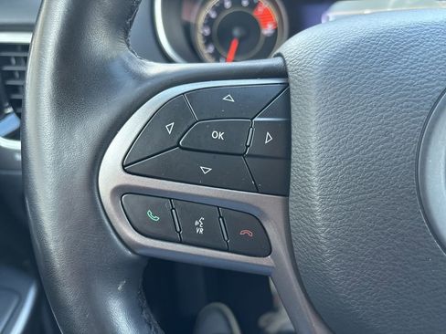 Used 2021 Jeep Cherokee Limited image 20