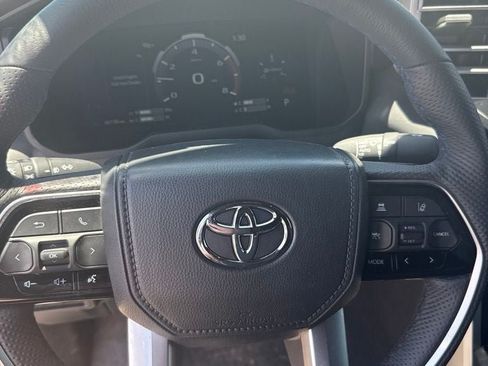 Used 2025 Toyota Tundra Platinum AWD/4WD image 10