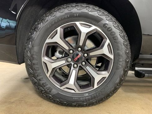 Used 2025 GMC Yukon XL AT4 Ultimate image 49