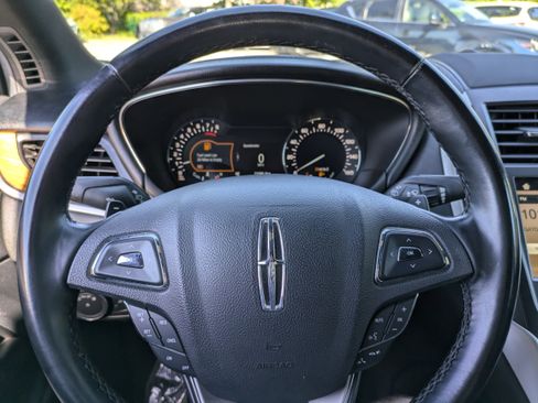 Used 2018 Lincoln MKC Select w/ Select Plus Package image 26