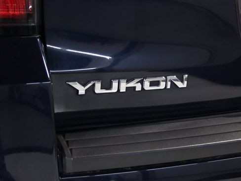 Used 2017 GMC Yukon SLT image 12