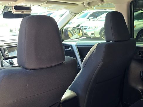 Used 2016 Toyota RAV4 XLE w/ Convenience Package FWD image 22