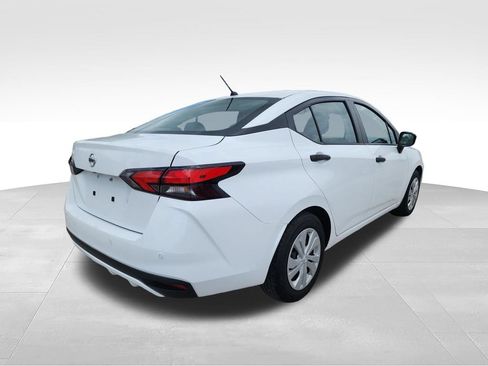 Used 2022 Nissan Versa S FWD image 9