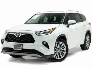 Used 2022 Toyota Highlander Platinum video 1