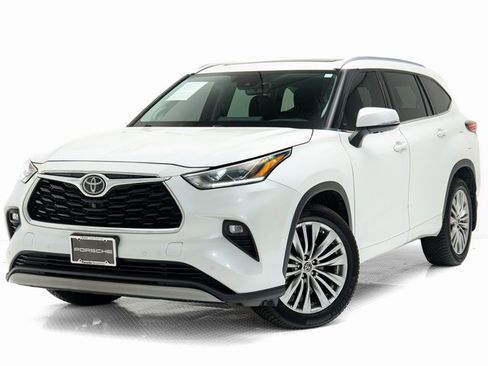 Used 2022 Toyota Highlander Platinum image 1