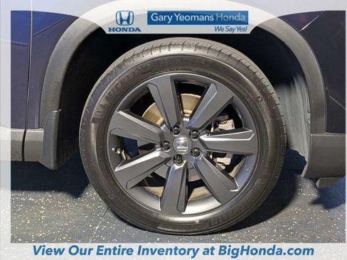 Used 2025 Honda Pilot Sport image 14