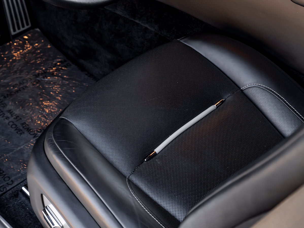 Certified 2018 Rolls-Royce Dawn RWD image 26
