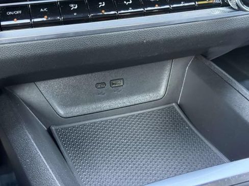 Used 2025 Chevrolet Equinox LT w/ Convenience Package II AWD/4WD image 29