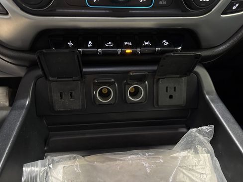 Used 2018 GMC Sierra 1500 SLT image 31