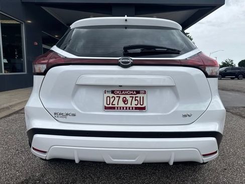Certified 2024 Nissan Kicks SV FWD image 4