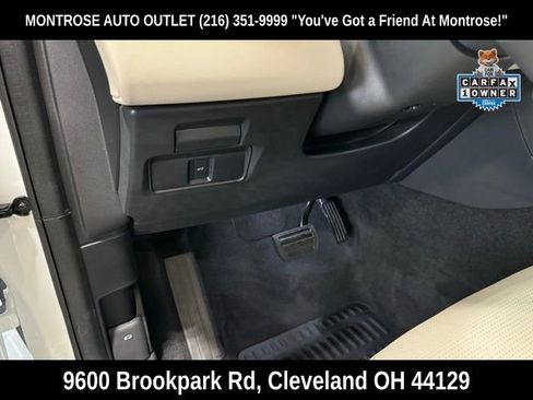 Used 2024 Land Rover Discovery Sport S image 14