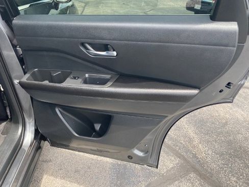 Used 2022 Nissan Pathfinder S AWD/4WD image 15