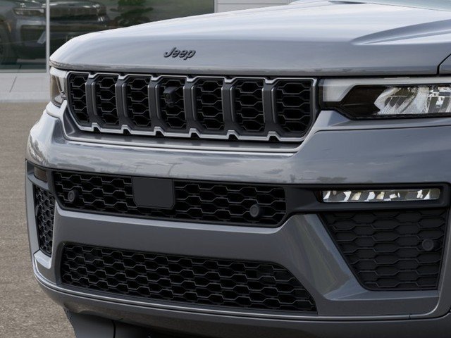 New 2027 Jeep Grand Cherokee Limited AWD/4WD image 11