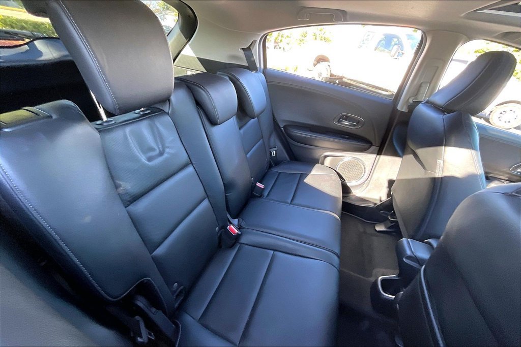 Used 2020 Honda HR-V Touring image 30