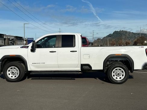 Used 2022 GMC Sierra 3500 Pro w/ Convenience Package image 6
