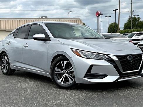 Used 2021 Nissan Sentra SV image 2