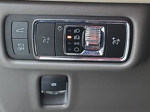Used 2023 Lincoln Nautilus Reserve FWD image 26