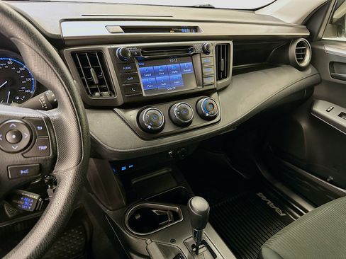 Used 2018 Toyota RAV4 LE w/ All Weather Liner Package AWD/4WD image 25