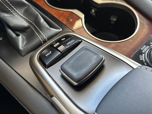 Used 2018 Lexus RX 350L image 51