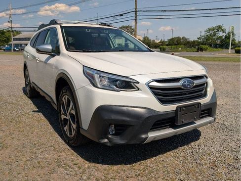 Used 2022 Subaru Outback Touring XT AWD/4WD image 3