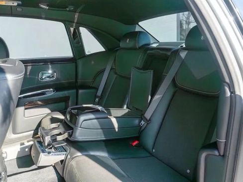 Used 2019 Rolls-Royce Ghost image 50