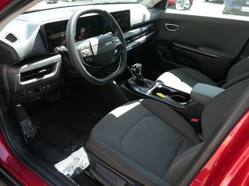 Used 2025 Kia K4 FWD image 11