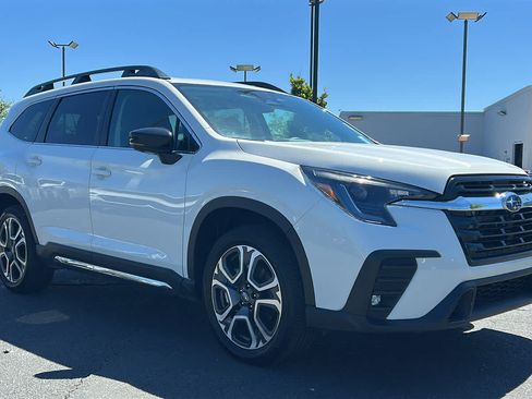 Certified 2025 Subaru Ascent Limited w/ Popular Package #2 AWD/4WD image 4