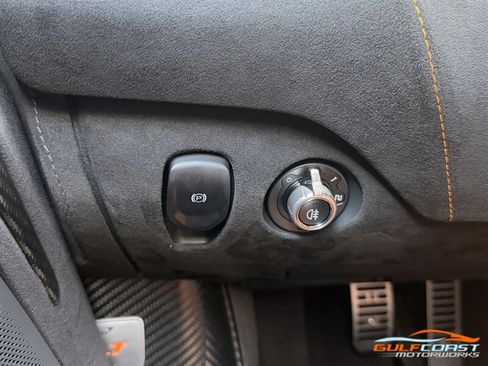 Used 2021 McLaren 765LT RWD image 23