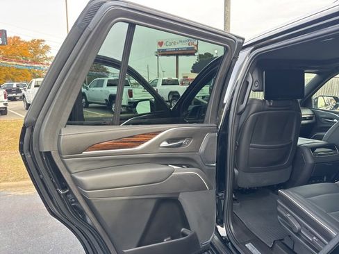 Used 2021 Cadillac Escalade Premium Luxury w/ LPO, Radiant Package image 15