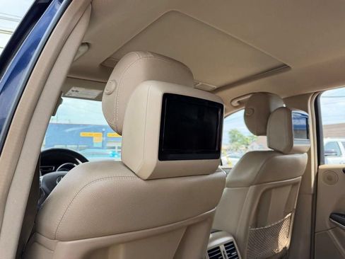 Used 2014 Mercedes-Benz GL 450 4MATIC image 18