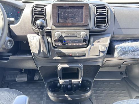 Used 2025 RAM ProMaster 2500 w/ Storage Group image 14