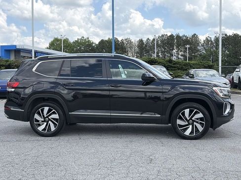 Used 2025 Volkswagen Atlas SEL AWD/4WD image 28