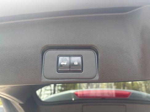 Used 2025 Nissan Rogue SV AWD/4WD image 20