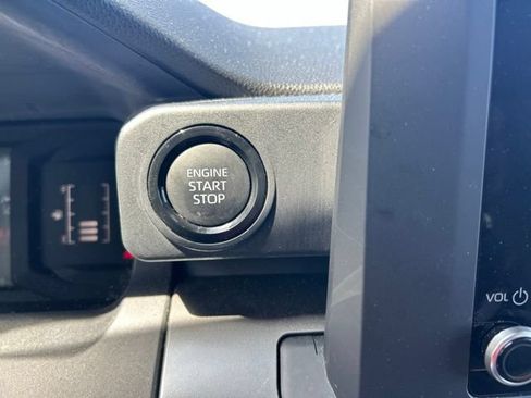 Used 2024 Toyota Tacoma SR5 AWD/4WD image 21